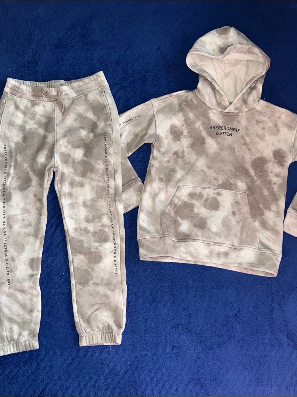 Abercrombie Kids Tie-Dye Hoodie and Sweatpants Set Size 7/8 Unisex Gray Smoke